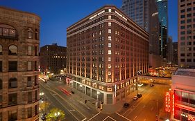 Embassy Suites By Hilton Minneapolis Downtown Hotel